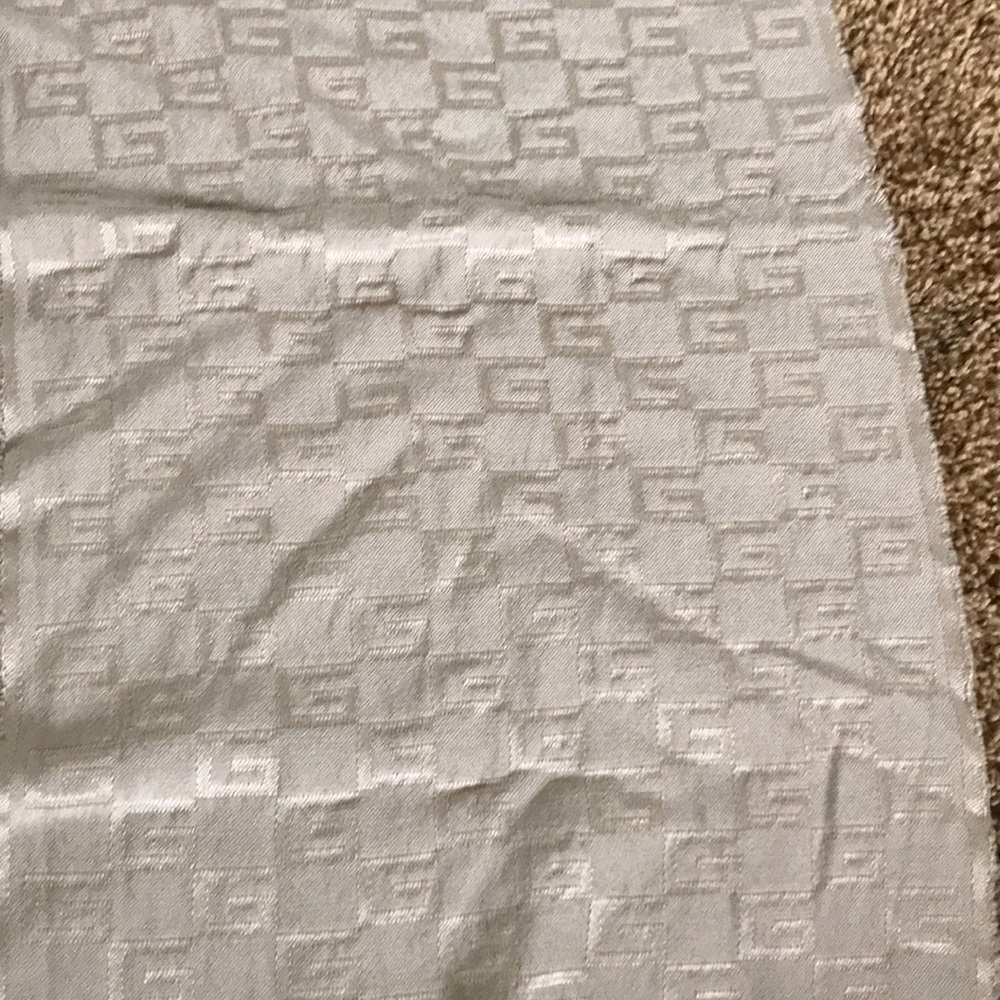 Gucci scarf